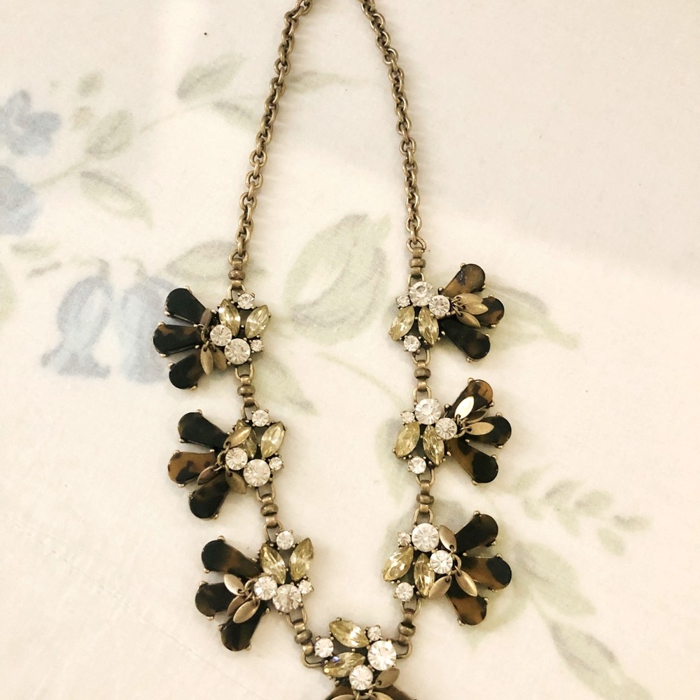 Stylish Faux Gems and Tortoiseshell Necklace - NWOT